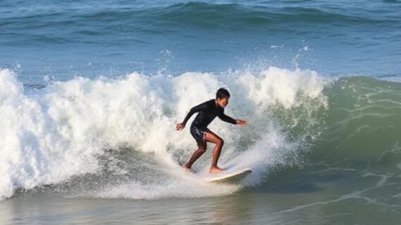 Can Surfing Be Self-Taught?