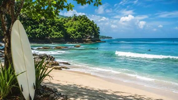 Best Beginner Surf Beaches in Indonesia