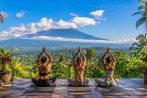 What wellness retreats are recommended in Bali for yoga